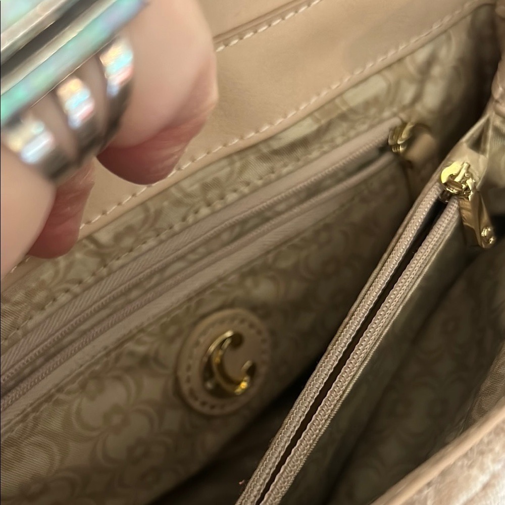 Elegant Quilted blush Chain Bag from Charming Charlie. Excellent condition. - Picture 4 of 5
